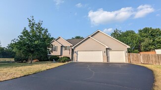 15768 Cardinal Cir, Rosemount, MN 55068