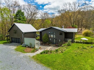 6 Edgehill Dr, Allison Park, PA 15101