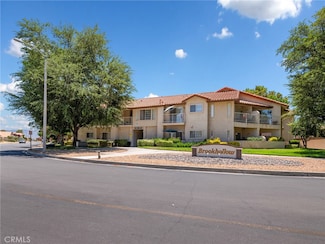 19193 Palo Verde Dr, Apple Valley, CA 92308