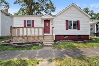 710 W Walnut St, Bloomington, IL 61701