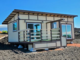 92 Pineapple Pkwy, Ocean View, HI 96704