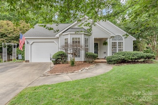 9011 Brad Ct, Matthews, NC 28104
