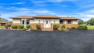 820 Southgate Dr, Freeburg, IL 62243