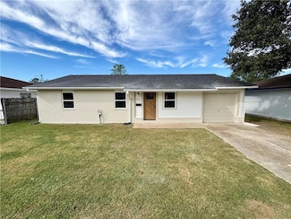 660 Grovewood Dr, Gretna, LA 70056