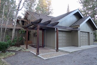 61085 Minaret Cir, Bend, OR 97702