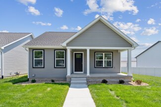 132 Axlewood Dr, Waterloo, IA 50701