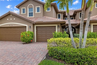 6669 Alden Woods Cir Unit 7-201, Naples, FL 34113