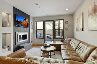 541 S 2nd St, Minneapolis, MN 55401
