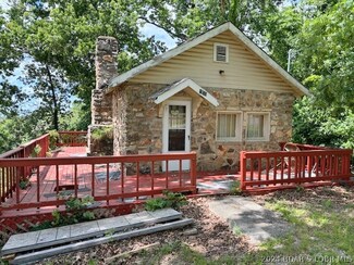 4935 University Ln, Osage Beach, MO 65065