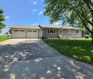 503 Sunrise Dr, Olivia, MN 56277