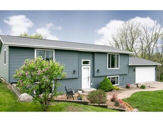 215 S High St, Oxford, IA 52322