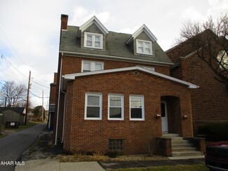 808 1/2 N 4th St, Altoona, PA 16601