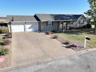 203 Evans St, Ellsworth, KS 67439