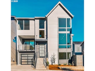 239 S Flower St, Portland, OR 97239