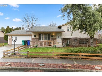 1221 NE Centurion Place, Gresham, OR 97030