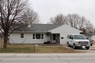 678 W South St, Marengo, IA 52301