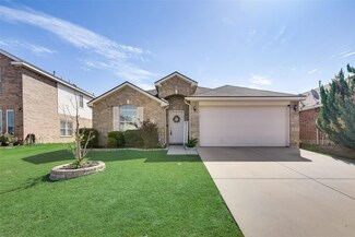 8204 Delafield Dr, Fort Worth, TX 76131