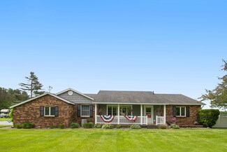 41709 Paw Paw Rd, Paw Paw, MI 49079