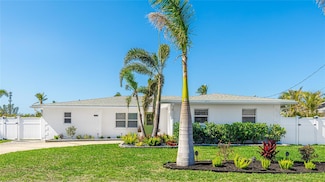 4204 Royal Palm Dr, Bradenton, FL 34210