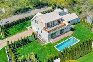 142 Shore Rd, Southampton, NY 11968