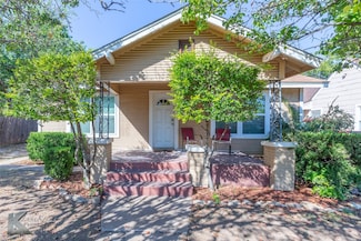 1126 Peach St, Abilene, TX 79602