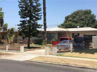 1129 W Glenwood Place, Santa Ana, CA 92707