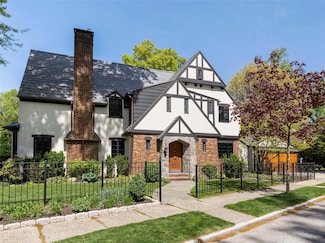 26 Parkway E, Mount Vernon, NY 10552