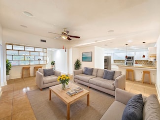 7123 Galleon Dr, Houston, TX 77036