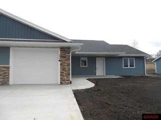 2217 Lake Ave, New Ulm, MN 56073