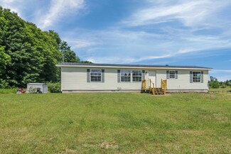 1674 Reynolds Rd, Interlochen, MI 49643