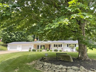 755 Sheridan Rd, Coshocton, OH 43812