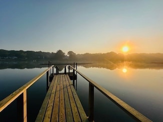 162 Starboard Ln, Osterville, MA 02655