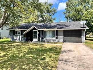 604 E Hill St, Garrett, IN 46738
