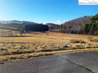 26 Terra Vista Dr, Laurel Springs, NC 28644