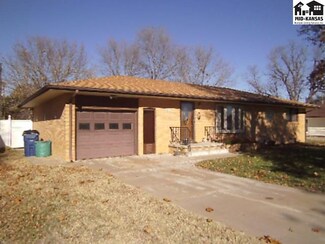 218 E Forest Ave, South Hutchinson, KS 67505