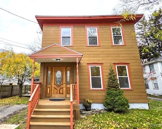 17 Hoffman St, Auburn, NY 13021
