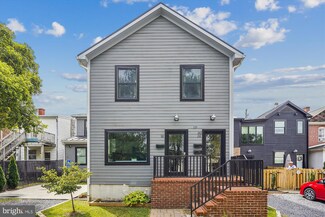 135 S Kent St Unit 202, Winchester, VA 22601