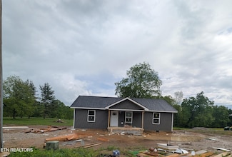 2767 Banner Springs Rd, Jamestown, TN 38556