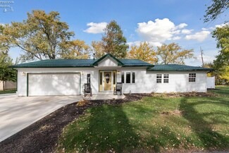 121 W Algonquin Trail, Sandusky, OH 44870