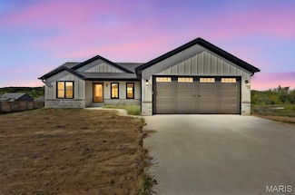 10233 Riehl Farm Dr, Potosi, MO 63664