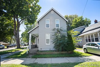 934 Veto St NW, Grand Rapids, MI 49504
