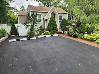 26 Long Beach Dr, Sound Beach, NY 11789