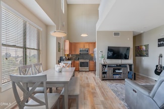 143 W Colorado Blvd, Monrovia, CA 91016