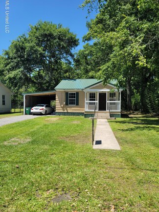 2209 9th St, Pascagoula, MS 39567