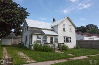 816 Pine St, Dumont, IA 50625