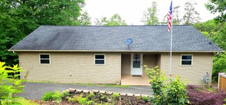 816 W Gold Dust Dr, Pigeon Forge, TN 37863