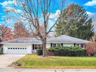 3675 Dixon Dr, Morris, IL 60450