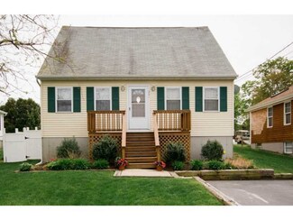 231 Rhode Island Blvd, Portsmouth, RI 02871