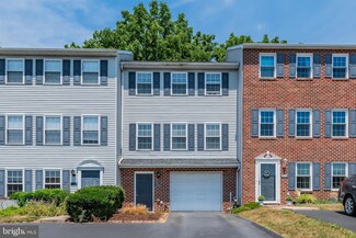 2266 N Point Dr, York, PA 17406