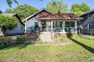 917 38th St, Des Moines, IA 50312